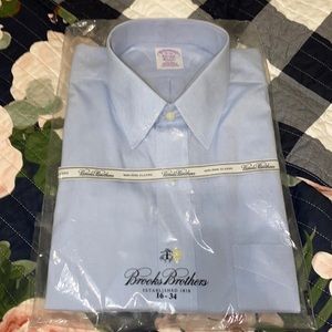 NWT Madison Relaxed-Fit Dress Shirt, Non-Iron Point Collar